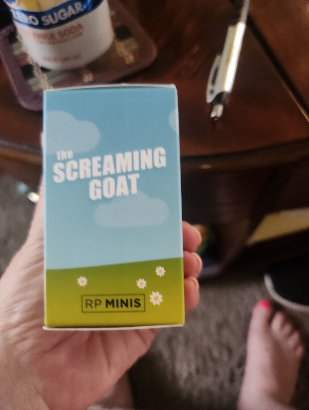 The Screaming Goat Figurine - Picture 4 of 4